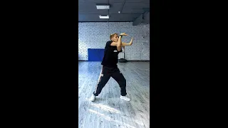 TUTTING FREESTYLE DANCE / King-Tut