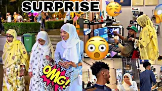 HOOYO OO SURPRISE UGU TAGTAY ASAD IYO AMIIRO OO BANANKA NOO RAACDAY MARKII UGU HORESE..?