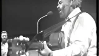 Shlomo Carlebach   Esa Einai