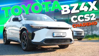 Toyota BZ4X на зарядці CCS2 та CHADEMO