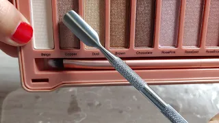 Satisfying  slime videos : Mixing makeup Glitter Eyeshadow into clear slime.