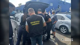 Правоохоронці Івано-Франківщини затримали групу "наркодилерів"