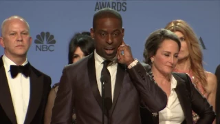 Golden Globes 2017 Sarah Paulson and Cast Backstage Interview | ScreenSlam