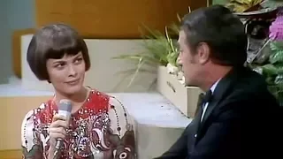 Mireille Mathieu - Interview (Podium 70, 27.06.1970)