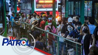 Transport terminals dinagsa ng mga nais makauwi sa probinsiya bago mag-2023 | TV Patrol