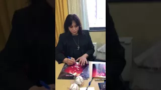 Vinnie Vincent KISS Signing Autographs Team Derek 2