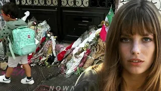 😨💐 Un petit garçon marche sur les fleurs de Jane BIRKIN devant la maison de Gainsbourg le 30.07.2023