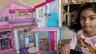 Unboxing Barbie Malibu House