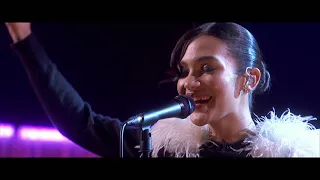 Olivia Dean - Dive (Live on The Graham Norton Show)