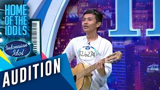 Dengan suara uniknya, Faizal menyanyikan lagu Saybia - AUDITION 3 - Indonesian Idol 2020