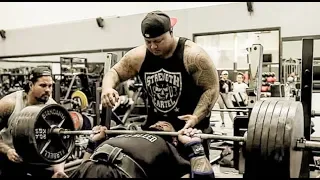 CRAZIEST MAX BENCH PRESS BATTLE OF ALL TIME!
