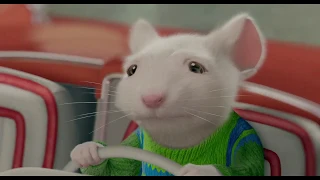 stuart little drives his rat car