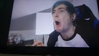 Dantdm sings his intro (made by Ertyez not mine)