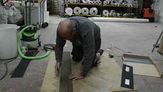 Cutting LVT border in with the Exact saw review with Steve Ramsden.