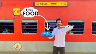 I Ordered FREE FOOD in Train😂 || Ordered Noodles on Train || RailRestro