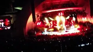 Linkin Park- Guilty All The Same (Live 9-15-2014)