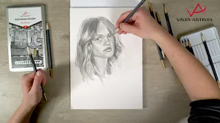 Классический женский портрет чернографитными карандашами