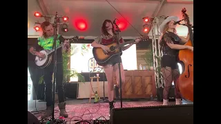 Molly Tuttle and Golden Highway White Rabbit Bourbon and Beyond 2022