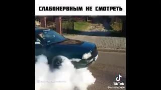 Ауди 80 бочка Б4 жгёт резину #Shorts Audi 80 B4 Burnout auto