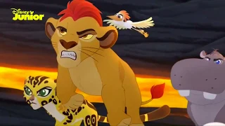 La Garde du Roi Lion: Kion et sa Cicatrice + Kion combat Scar.