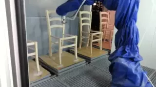 Линия покраски стульев робот