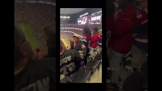 Patriots fan keeps his cool as Raiders fan harasses him 😡 🤐