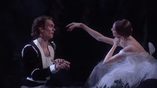 (7/7) Giselle gives her blessing to Albrecht and Bathilde (finale) | Ratmansky's GISELLE