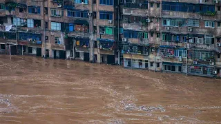 Live: Heavy rainfall continues to hit southern China 南方多地继续遭受暴雨来袭