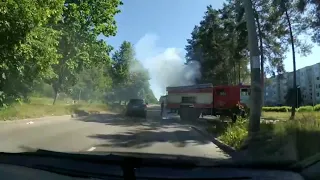 Горит мусорка на Восточной в Кингисеппе. Июнь 2019