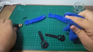 איך לפרק סכין עם נעילת אקסיס- How to disassemble Axis Lock knife