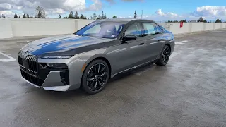 Tour the 2023 i7 xDrive60 in Two Tone Paint | 4K