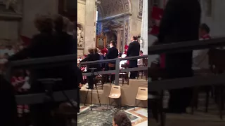 Папская месса в соборе Святого Петра в Ватикане. Поёт Московский Синодальный хор