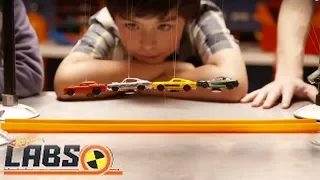 Hot Wheels Labs. Причины столкновения. Развивающее видео | @HotWheelsRussia 3+