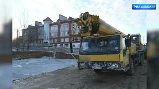 Глава администрации провел выездное совещание на месте строительства трехэтажного пристроя к РНГ