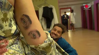 Bashkimi zhvesh Anën për të parë tatuazhin e saj - Përputhen PRAPASKENA
