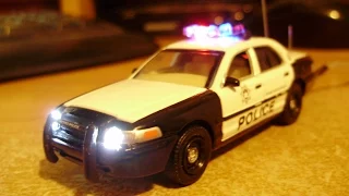 Custom 1:64 Greenlight LAS VEGAS PD Crown Vic with working lights