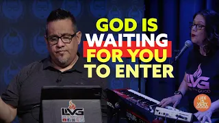 GOD IS WAITING ON YOU TO GET YOUR BREAKTHROUGH  | SOMEONE IS GOING TO RECEIVE IT TODAY