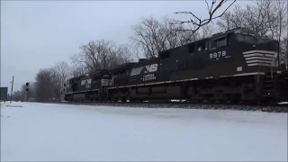 Fast 60MPH - NS Intermodal 206 - NS D8-40CW #8330 & Dash 9 #9978 - Mentor OH - Jan 2018