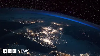 Huge loss of stars visible in night sky due to light pollution say scientists - BBC News