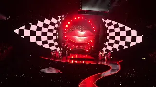 Katy Perry - Left Shark/ I Kissed A Girl - Witness: The Tour (Mty, Mx 09/05/18)