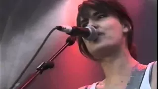 Elastica - Waking Up (Glastonbury Festival 2000 HQ)