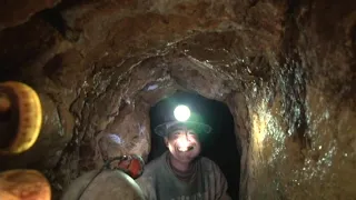 Mejor documental minería en Bolivia "Vasallos del Tío" Un día en la mina