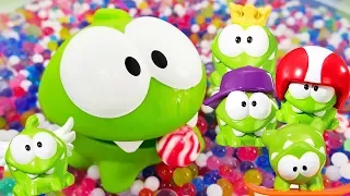 Om Nom Stories. Spiel mit Play Doh. Video für Kleinkinder.