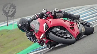 2020 Ducati Panigale V2 Review