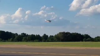 Cessna 172 62689 landing