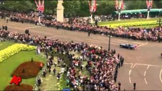 Royal Wedding Raw Video: William, Kate Drive Off