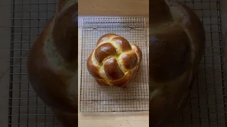 How to Shape a Round Challah #bread #challah
