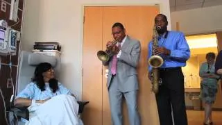 Wynton Marsalis and Walter Blanding perform for patients at UH Seidman Cancer Center