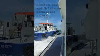 #GaltexPilots dropping off Houston pilot onto the #pilotboatBayouCity #pilotboatGALVESTON