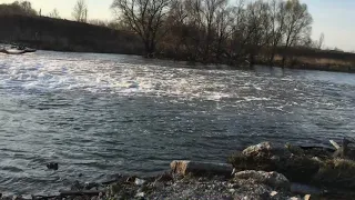 Плотина через реку Осётр